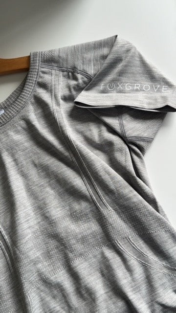 Senara Short Sleeve Light Grey - Old Logo Clearance